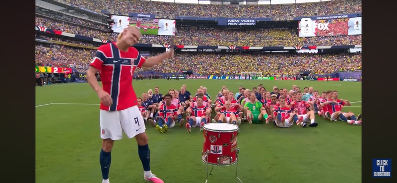 Norwegian Worldcup Soccer Team performing the "Ro, ro, ro" chant