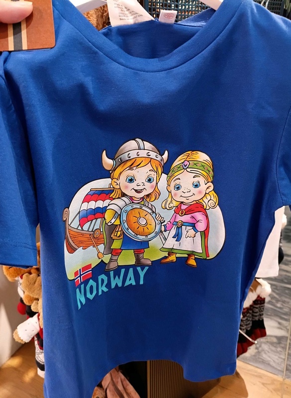 T-shirt with Viking children