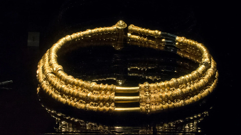 Neck Rings