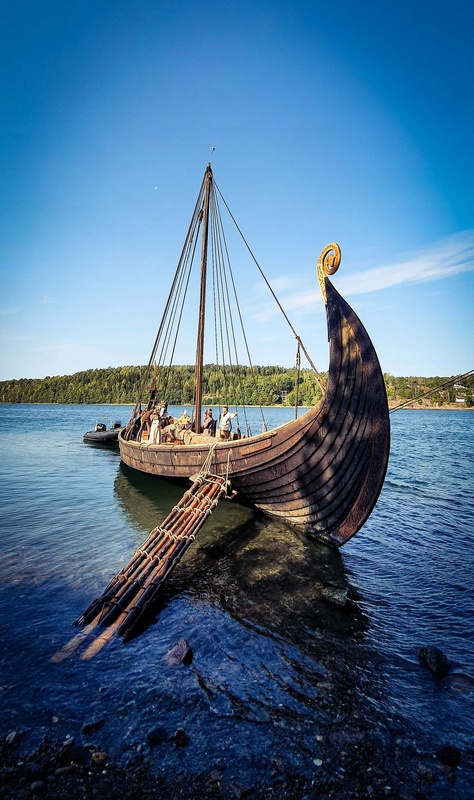 Saga Oseberg - side view