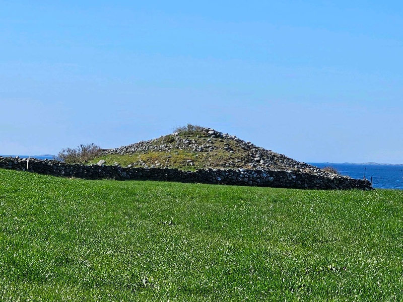 A long barrow burial mound in Randaberg, Norway