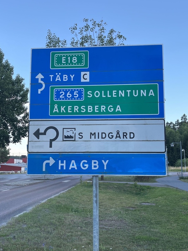 Signage to Midgård