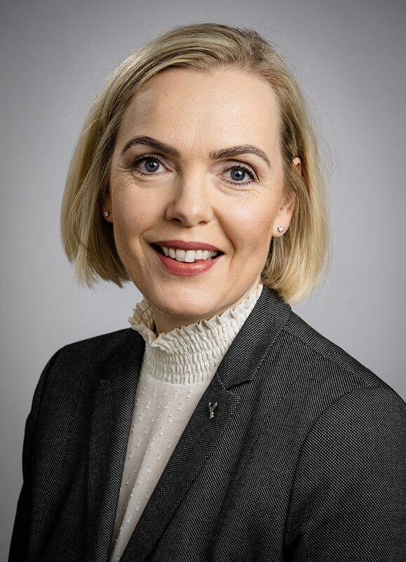 Portrait of Guðrún Hafsteinsdóttir