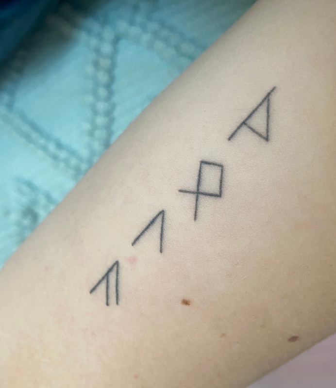 "Þola" (to endure) Rune Tattoo