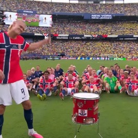 Norwegian Worldcup Soccer Team performing the "Ro, ro, ro" chant