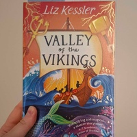 Front cover of Valley of the Vikings by Liz Kessler