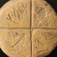 Stackrue sandstone disc