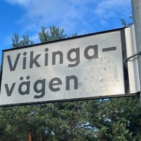 Vikingavägen street sign