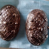 Turtoise brooches found in Dublin and Heddeby