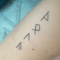 "Þola" (to endure) Rune Tattoo
